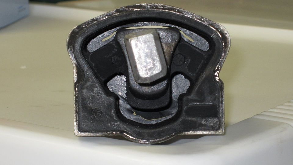 Collapsed transmission mount? MercedesBenz Forum